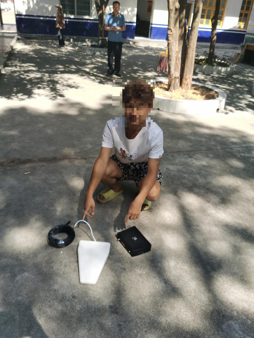 DƬ